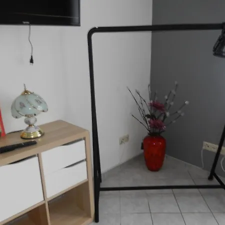 Ebeling Under Rainbow شقة *